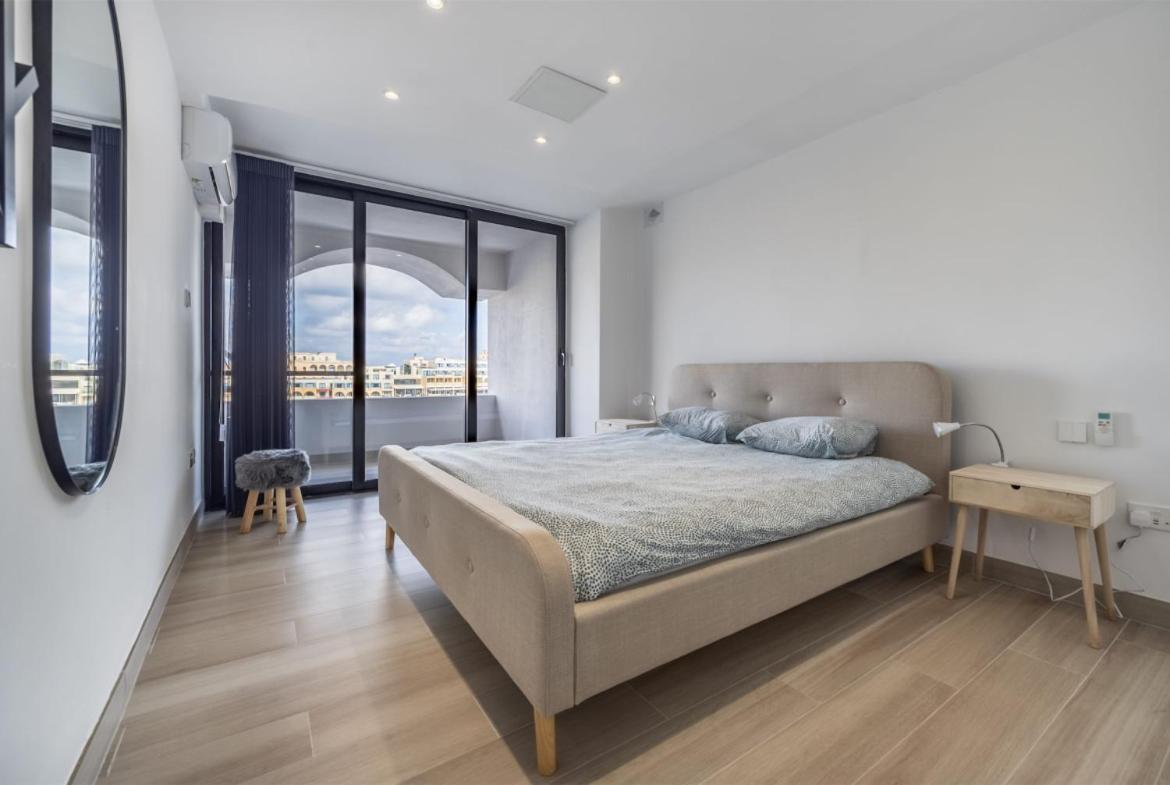 Deluxe Seaview Apartment Saint Julian's Dış mekan fotoğraf
